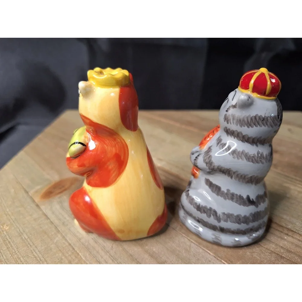 Vintage Ursula Dodge Ceramic Cat Salt and Pepper Shakers Set with Fish